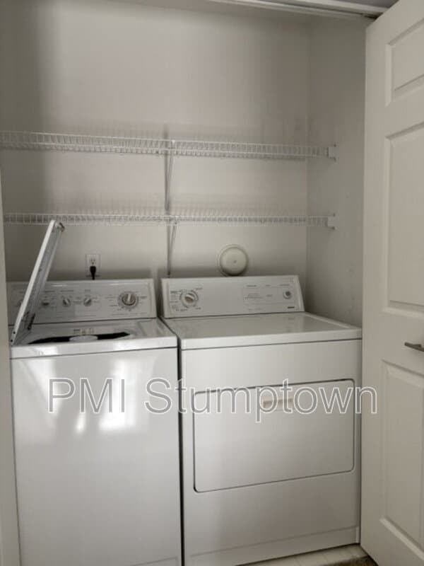 Portland Townhome: 14184 SW Barrows RD