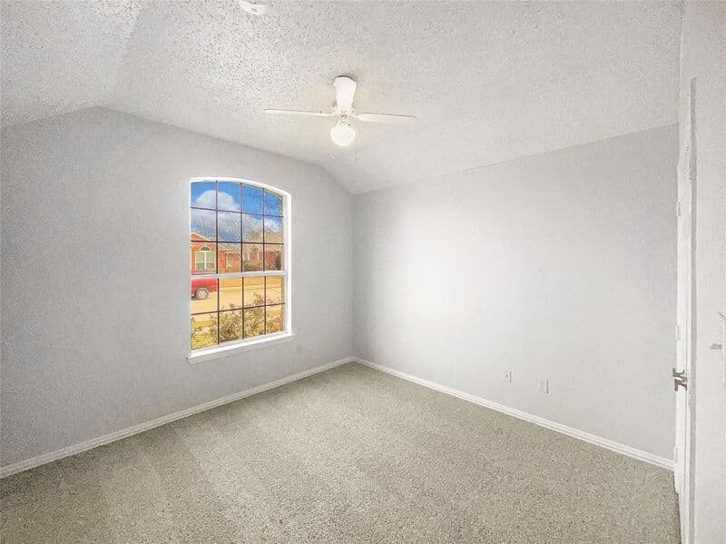 Lewisville House: 1216 Longhorn Dr