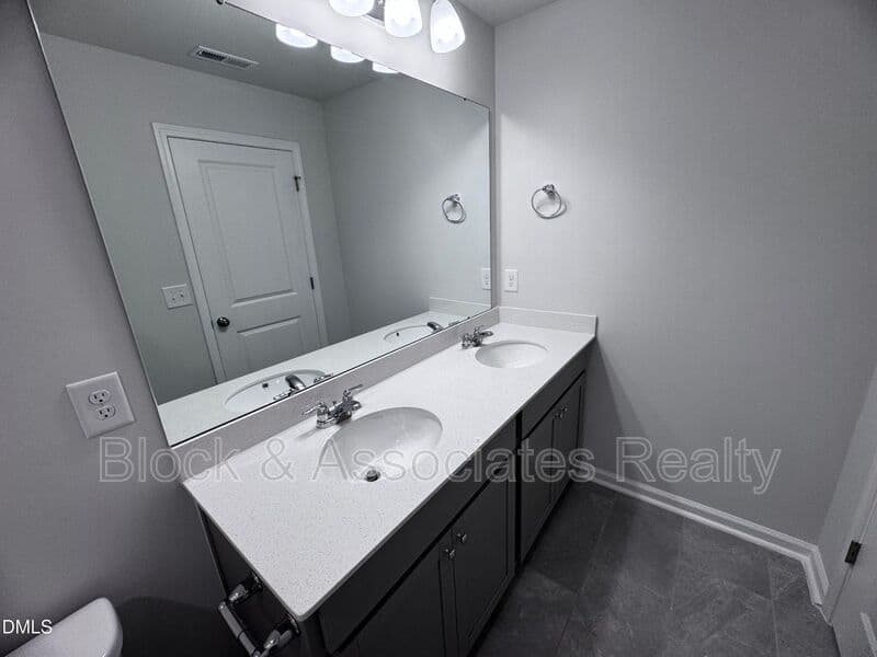 Raleigh House: 205 Broomside Avenue