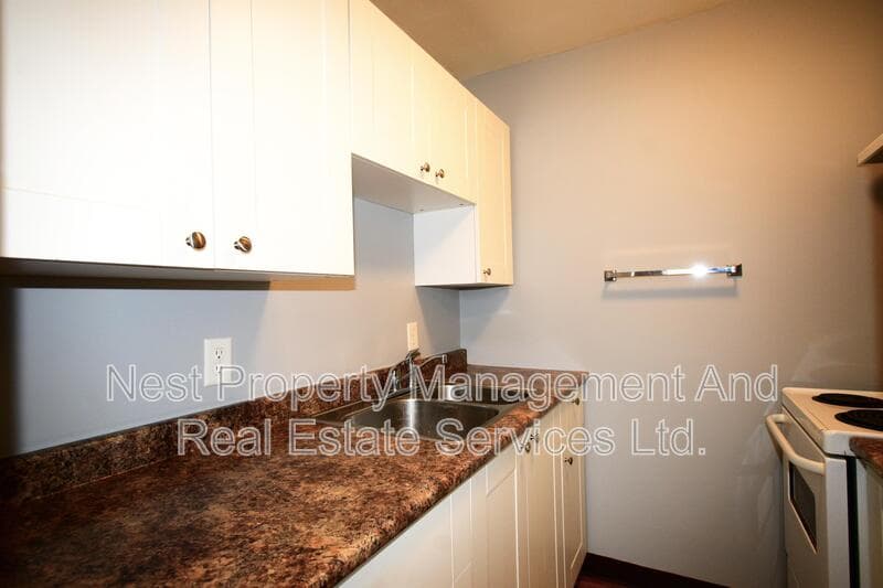 Quesnel House: 626 Kinchant Street