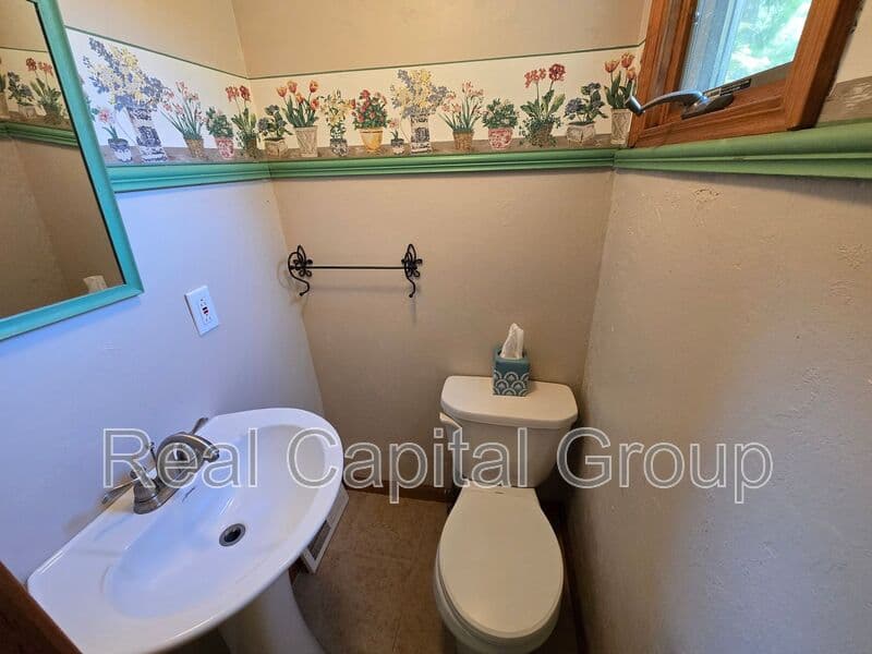 Williamsville House: 8401 Ericson Dr