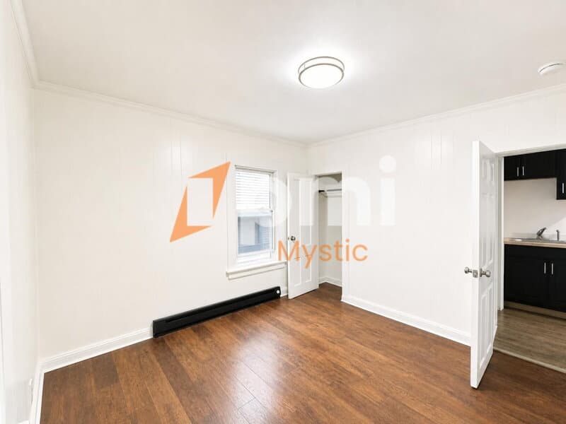 Meriden Condo: 135 Willow Street