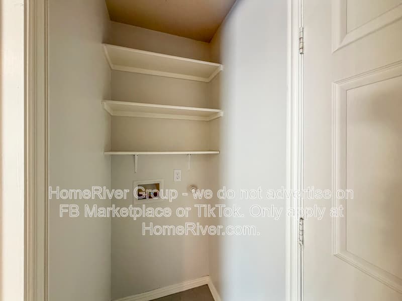 Sherman House: 3017 N Hickory St