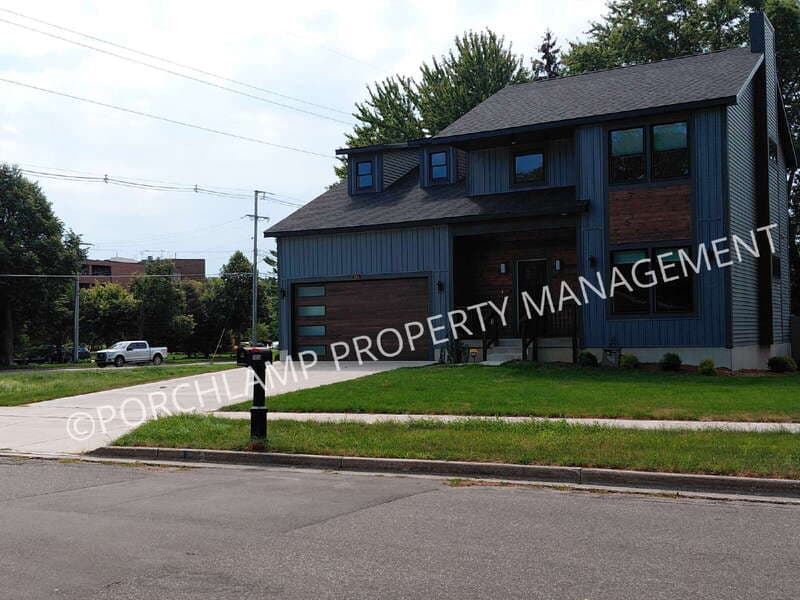 Grand Haven House: 1034 Arlington Avenue
