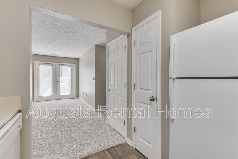 Edgefield Condo: 320 Peachtree Street - 325-21