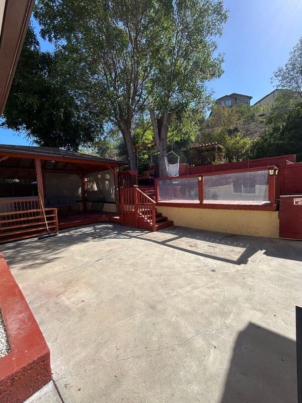 La Mesa House: 4040 Yale Ave
