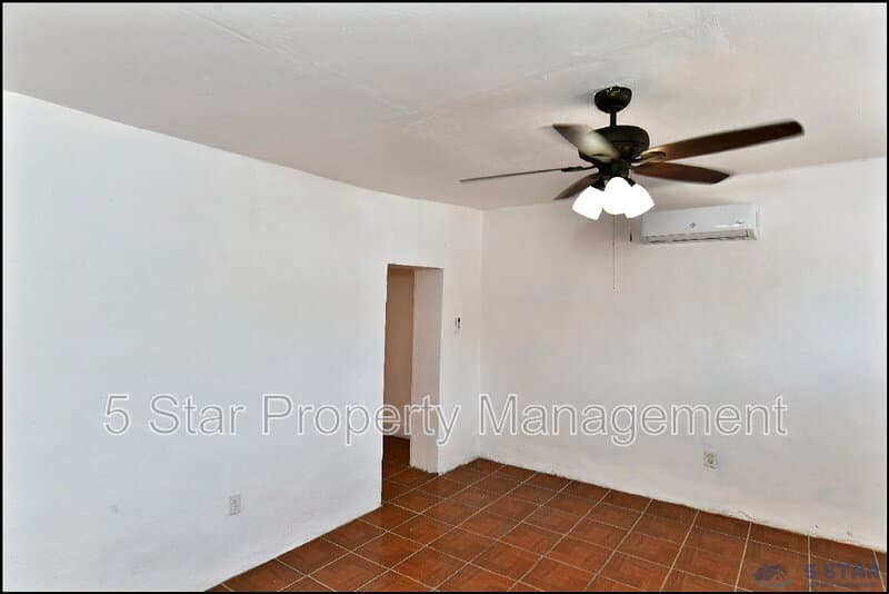 El Paso Condo: 1910A Olive Ave !!