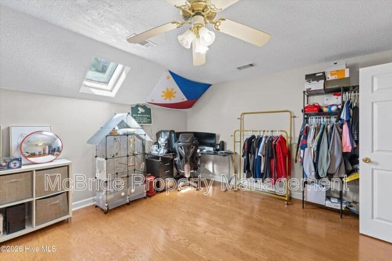Evans House: 5105 Windmill Place
