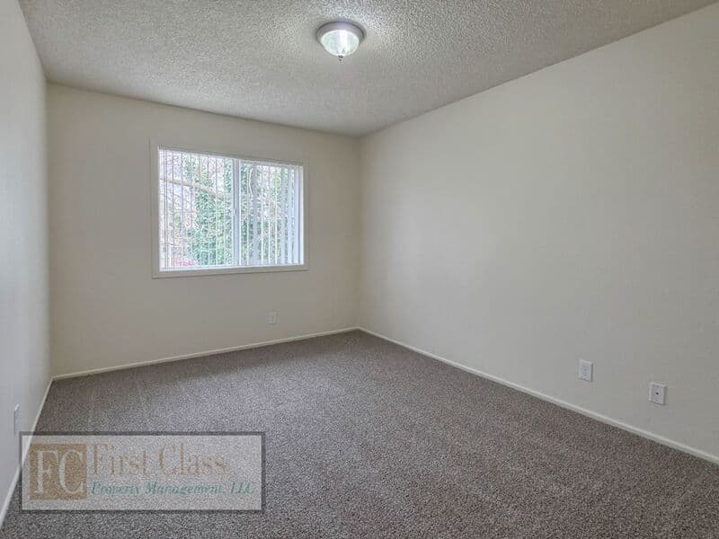 BEAVERTON Condo: 17150 SW HERITAGE COURT