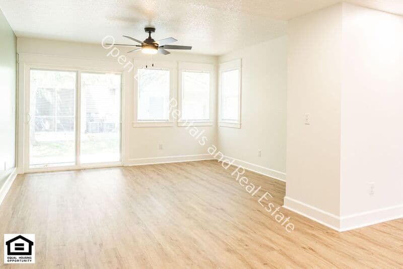 Huntertown Townhome: 15018 Tally Ho Dr