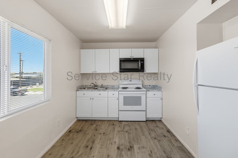 Phoenix Condo: 2222 E Pueblo Ave