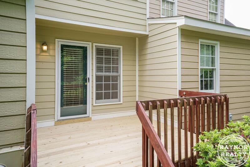 Wake Forest House: 1022 S Main St