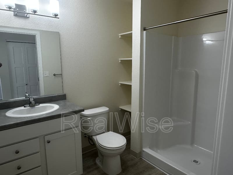Medford Condo: 1935 Table Rock Rd