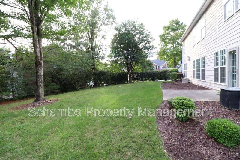 Cary House: 308 Marble Glow Ct
