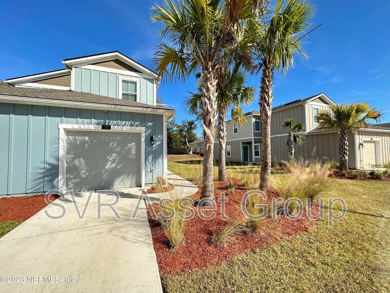 Jacksonville House: 257 ARALIA LN