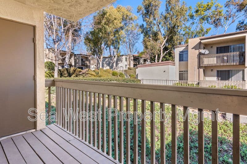 Oceanside Condo: 432 Edgehill Lane