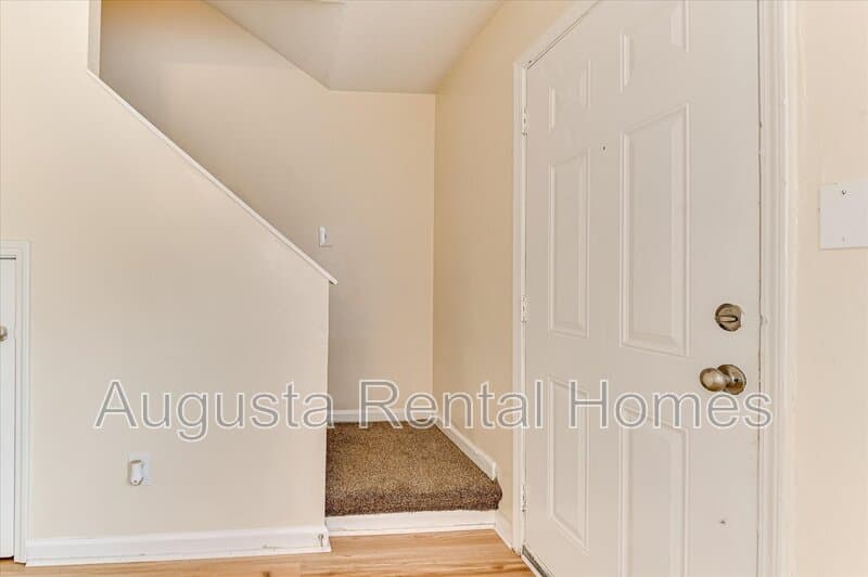 Thomson Condo: 707 Cardinal Street