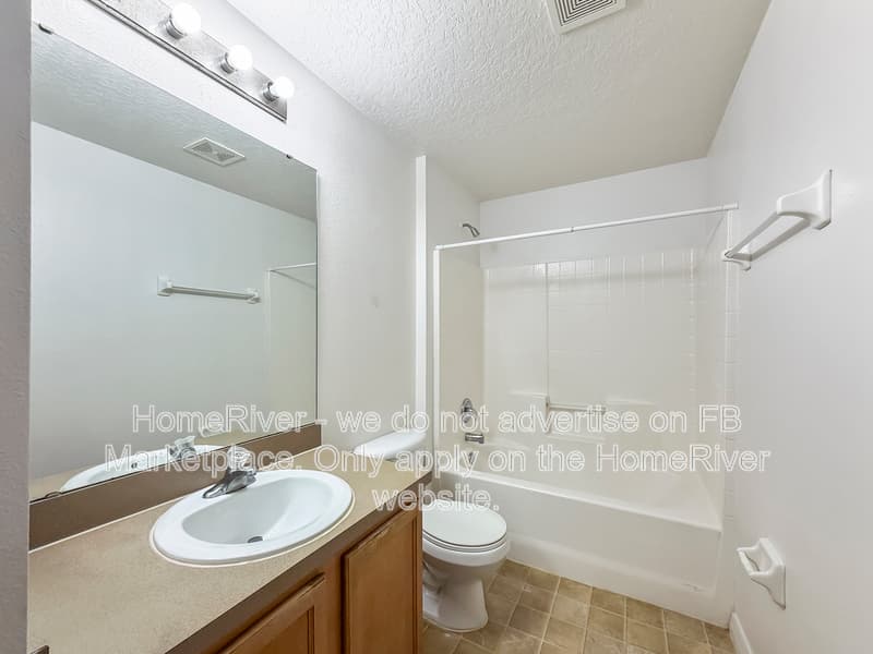 Tavares House: 2272 Merry Rd