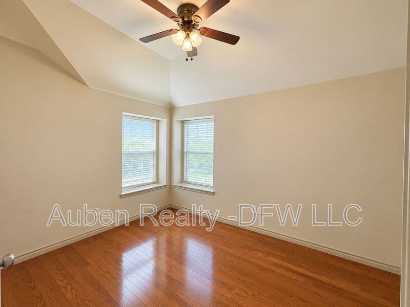 Fort Worth House: 3933 Fernando Drive