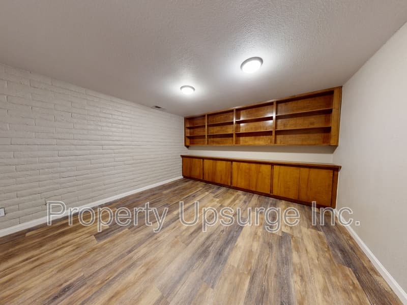 Redding House: 2051 Hilltop Drive - A-08