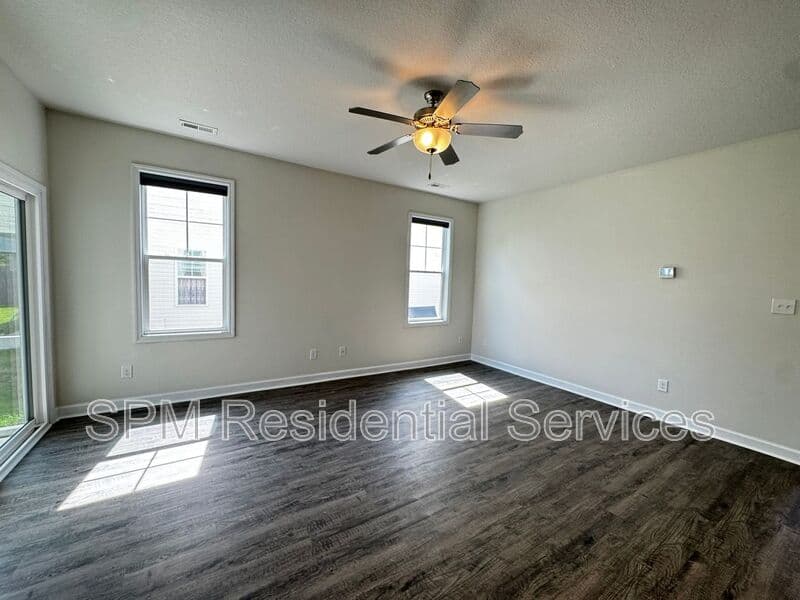 Holly Ridge Townhome: 411 Vandemere Court
