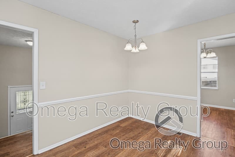 Anniston House: 1033 Old Mill Rd