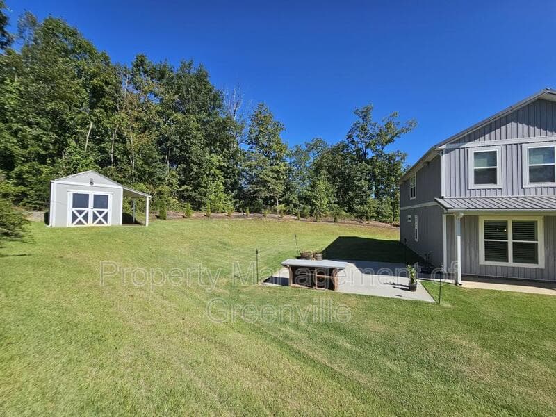 Taylors House: 625 Old Rutherford Rd