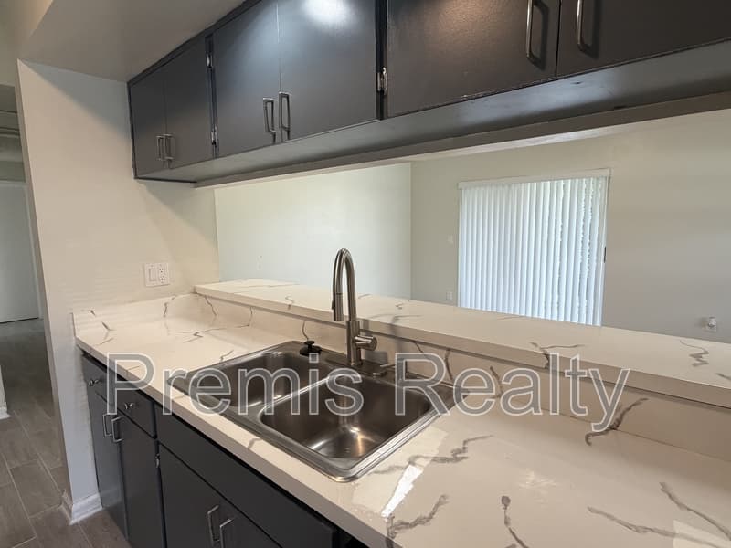 Clearwater House: 1760 Evans Drive