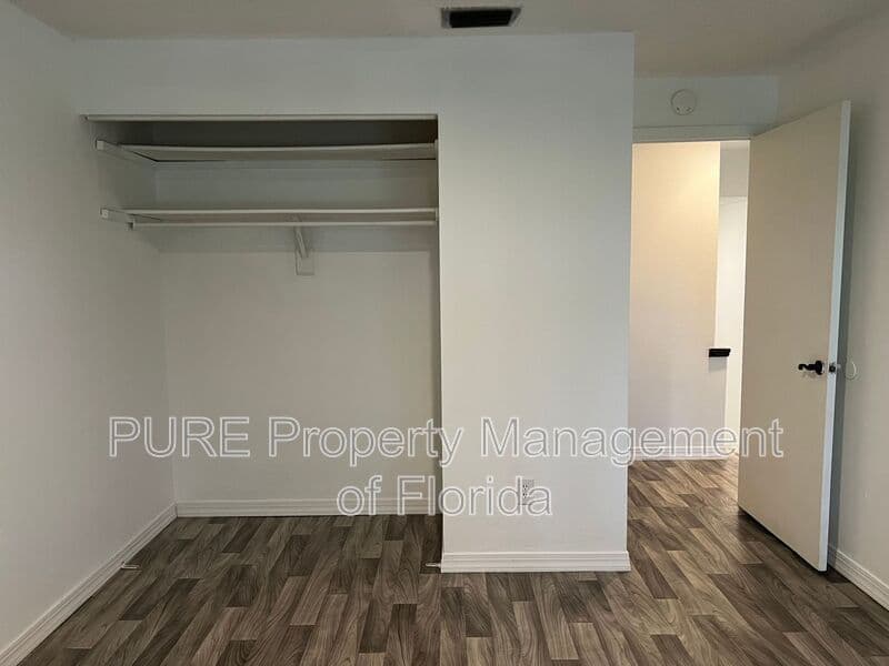 Ocala House: 627 NE 28th Avenue