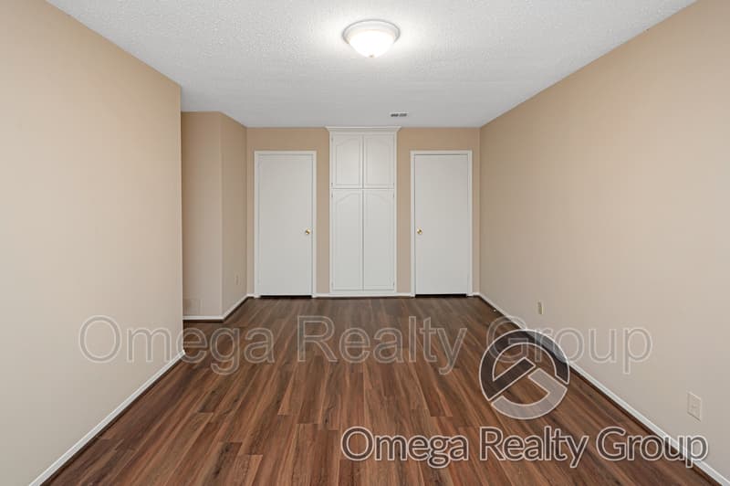 Montgomery House: 4078 Strathmore Dr