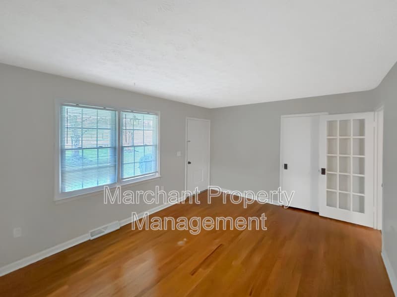 Taylors House: 15 Wood Circle