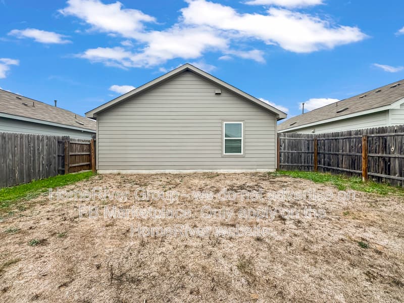 San Antonio House: 9718 Littleton Grist