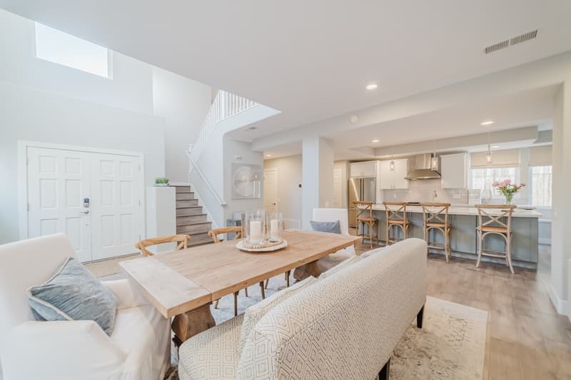 Carlsbad House: 7528 Navigator Circle