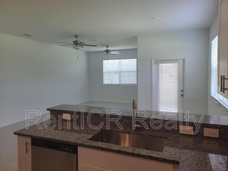 Land O' Lakes Townhome: 17771 Cotton Nest Court