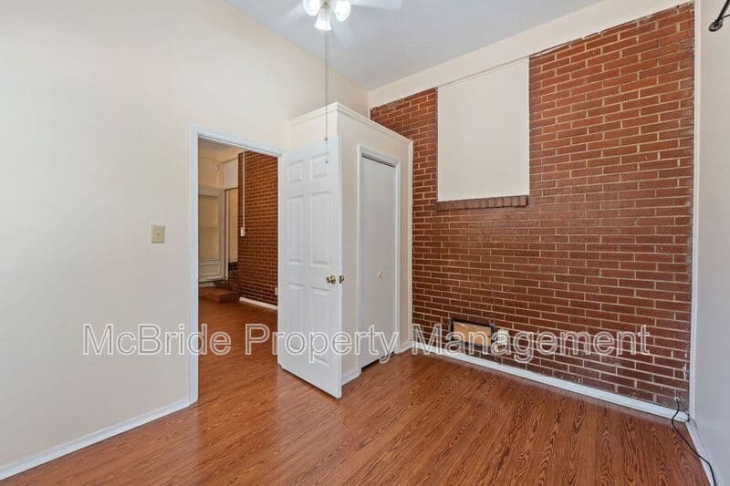Augusta House: 1739 Cornell Drive