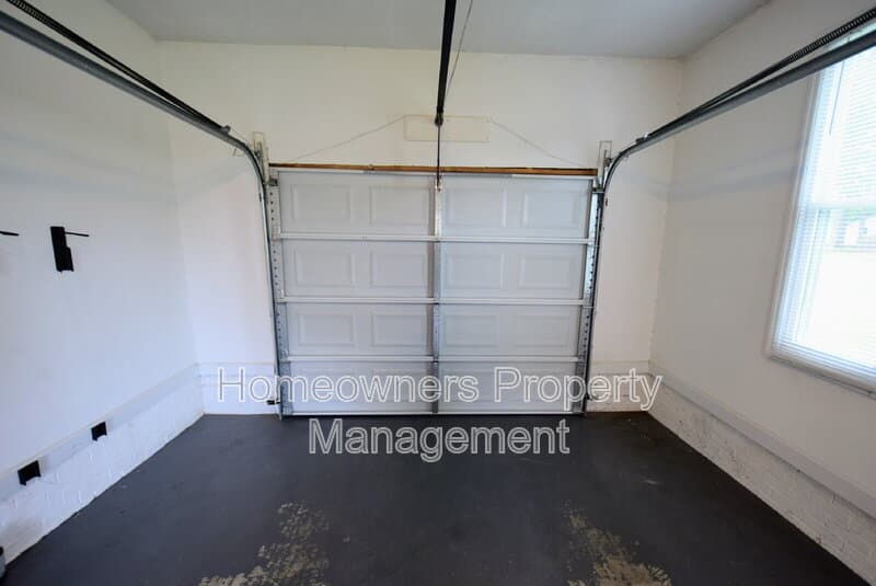 Fayetteville House: 4408 Chesterbrook Dr