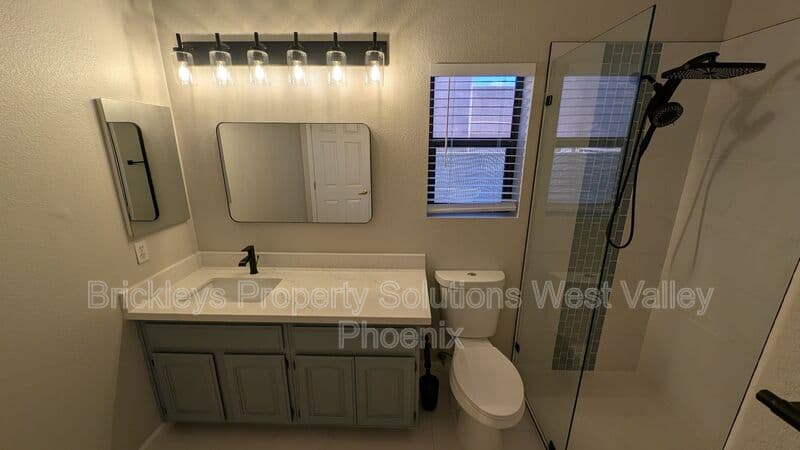 Goodyear House: 13354 W Palm Ln