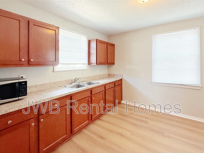 Jacksonville House: 2604 Lowell Ave