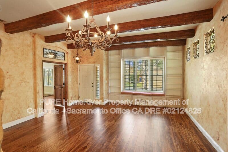 Gold River House: 12020 Gold Pointe Lane