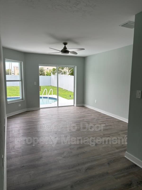 Fort Myers House: 15579 Spring Line Lane