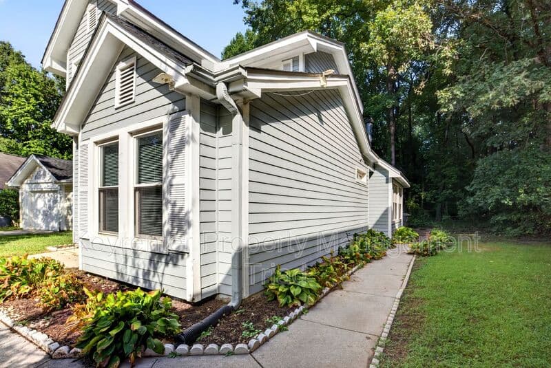Greensboro House: 3607 McCuiston RD
