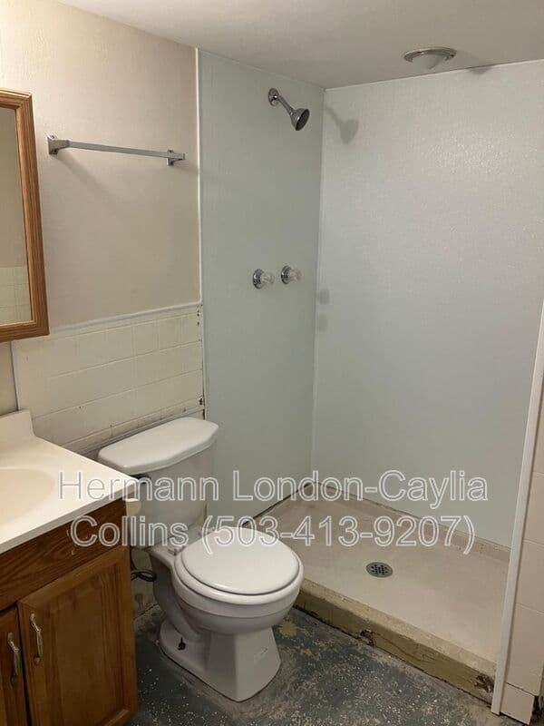 Saint Louis House: 7117 Seymour Dr