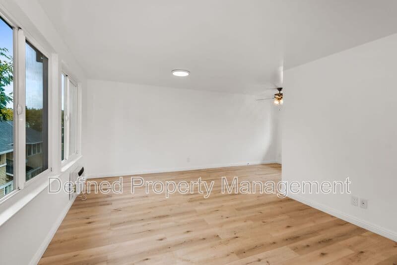Los Angeles Condo: 1823 S. St Andrews Place