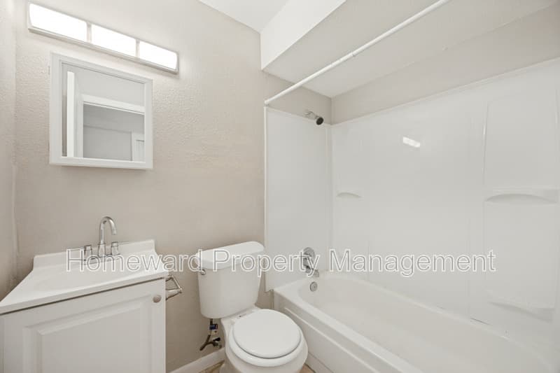 Denison Condo: 1001 West Elm Street - 204
