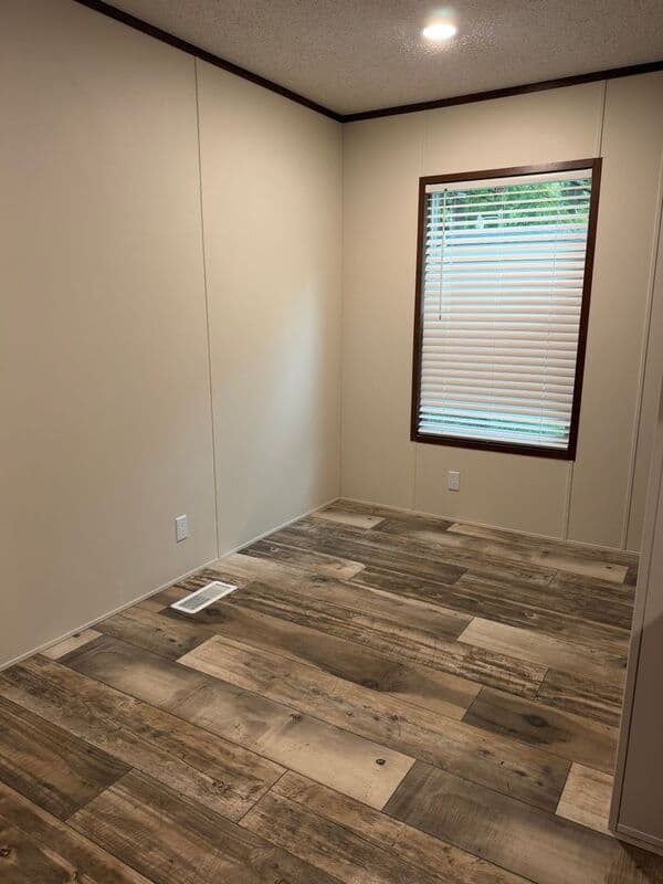 Belleville Condo: 2414 E Main St
