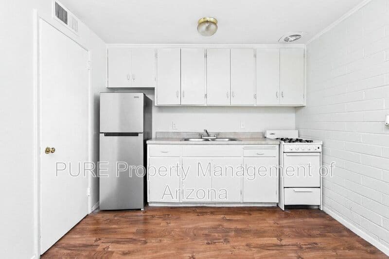 Mesa Condo: 221 E 2nd Ave