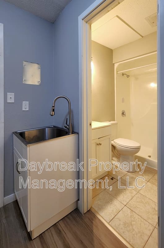 Fargo Condo: 717 30th St. North - 4