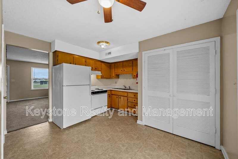 Oak Grove Townhome: 1070 Pembroke Oak Grove Road