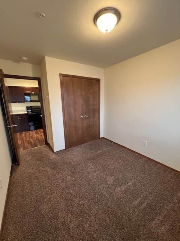 Lynden Condo: 2009 Aaron Drive  - 203