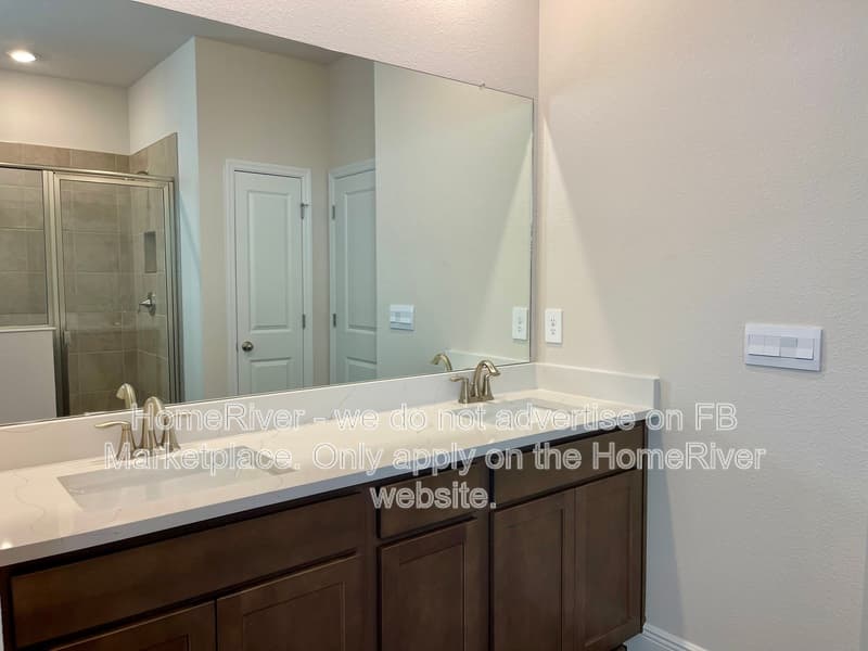 ZEPHYRHILLS House: 2333 STRATTEN DR